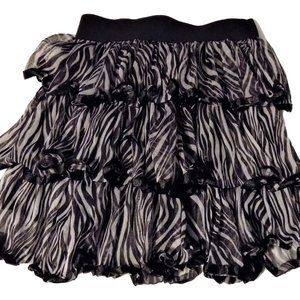 Rachael & Chloe Black & White Zebra Print Skirt